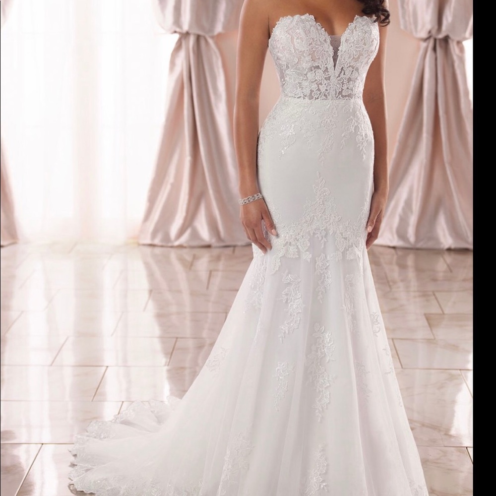 BRAND NEW STELLA YORK WEDDING DRESS